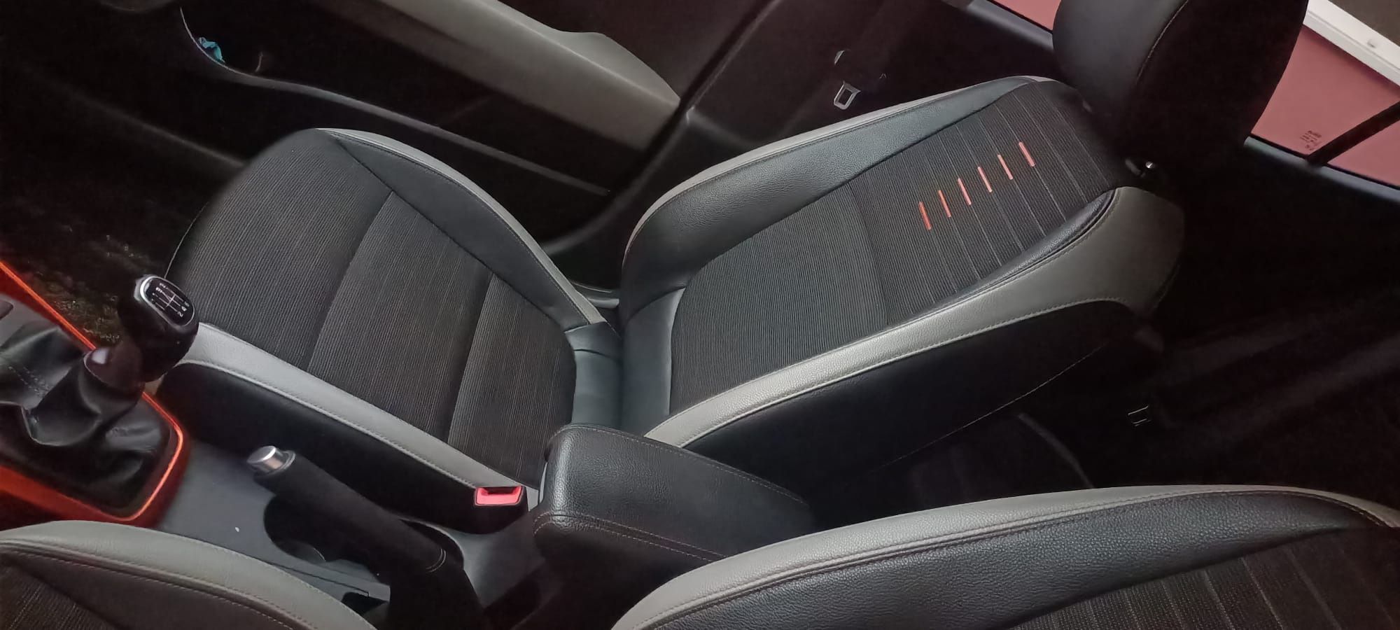 Vând kia Stonic 2017 GT-line
