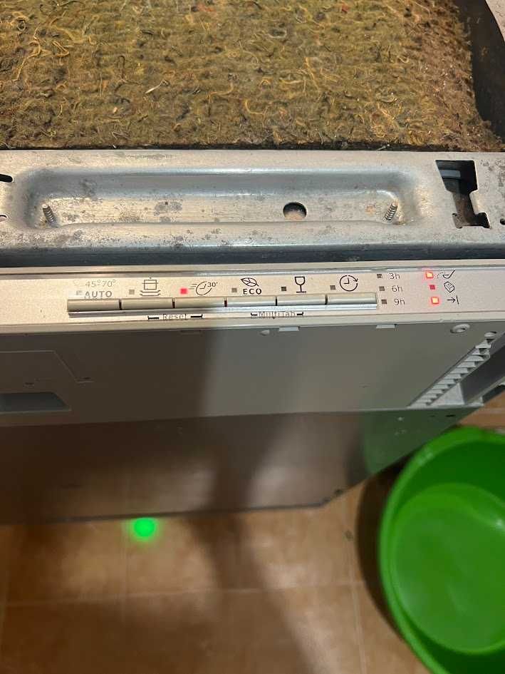 Съдомиялна машина за вграждане Electrolux ESL65070R