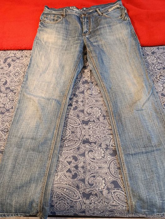 7 perechi de blugi bărbați