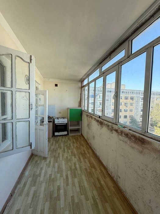 3 xona 4 xonaga o'zgartirilgan kvartira sotuvda