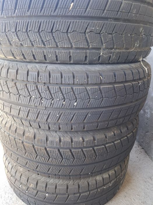 Шины зимние в хорошем сост