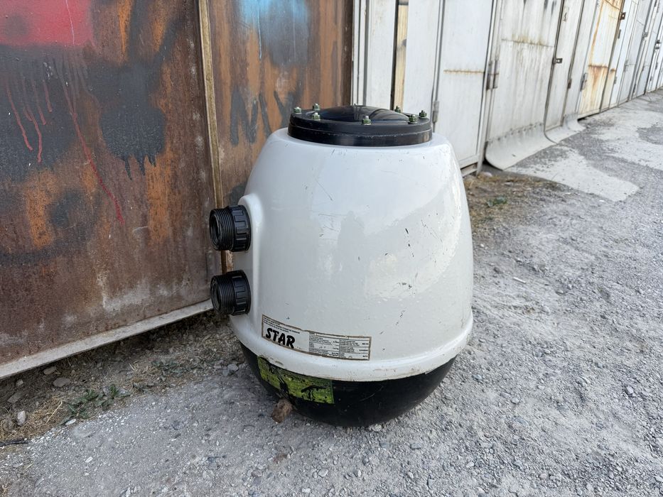 * песочный фильтр для басейнов большой Итальянский в хорошем состоянии