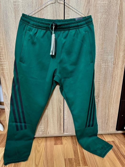 Trening Adidas Sportswear original/ Marime M