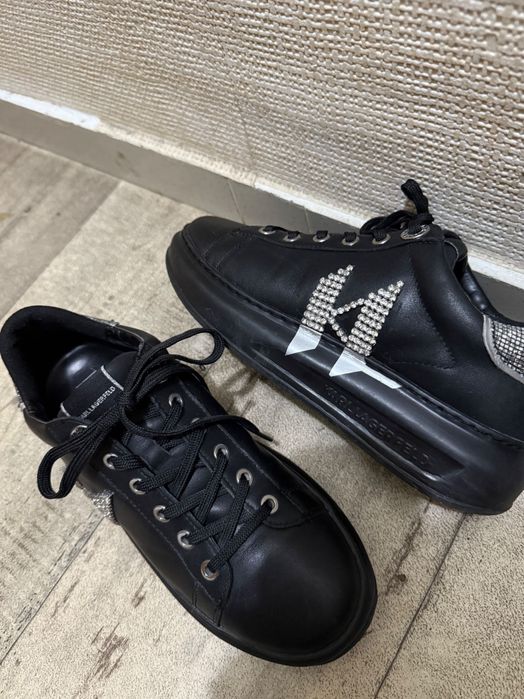 Продавам  нови обувки Karl Lagerfeld!