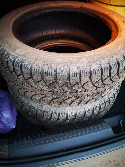 Продам 2(две) резины зимние с шипами б/у кама евро размер