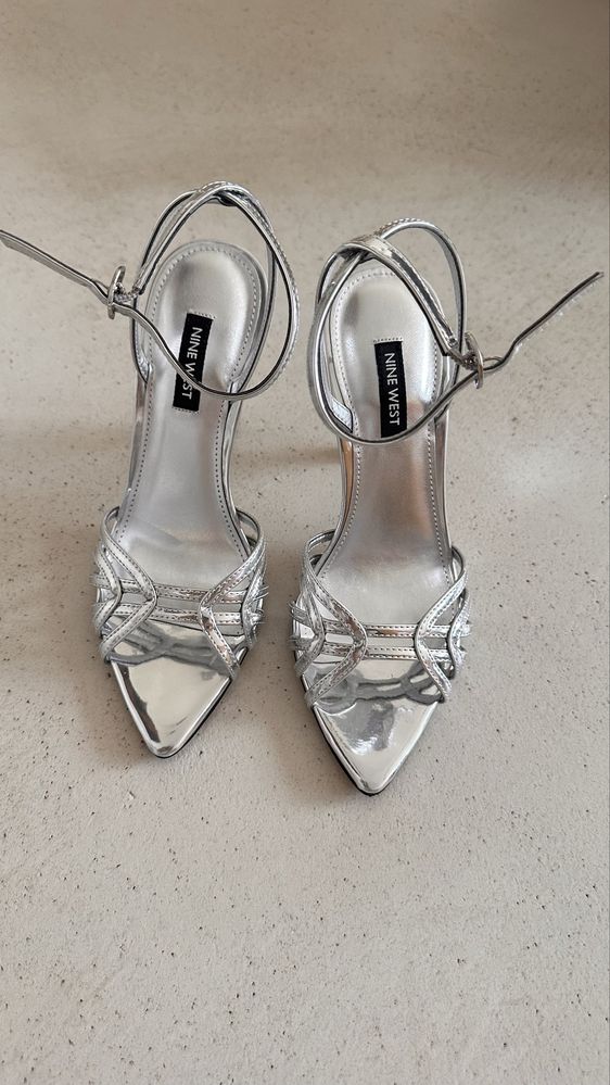 Nine West, 36, сребърни сандали