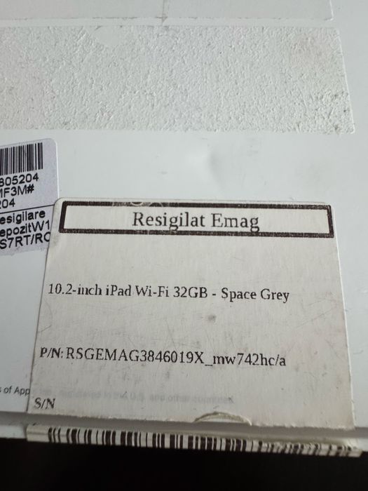 Vand IPAD 7 , wifi , cutie, impecabil