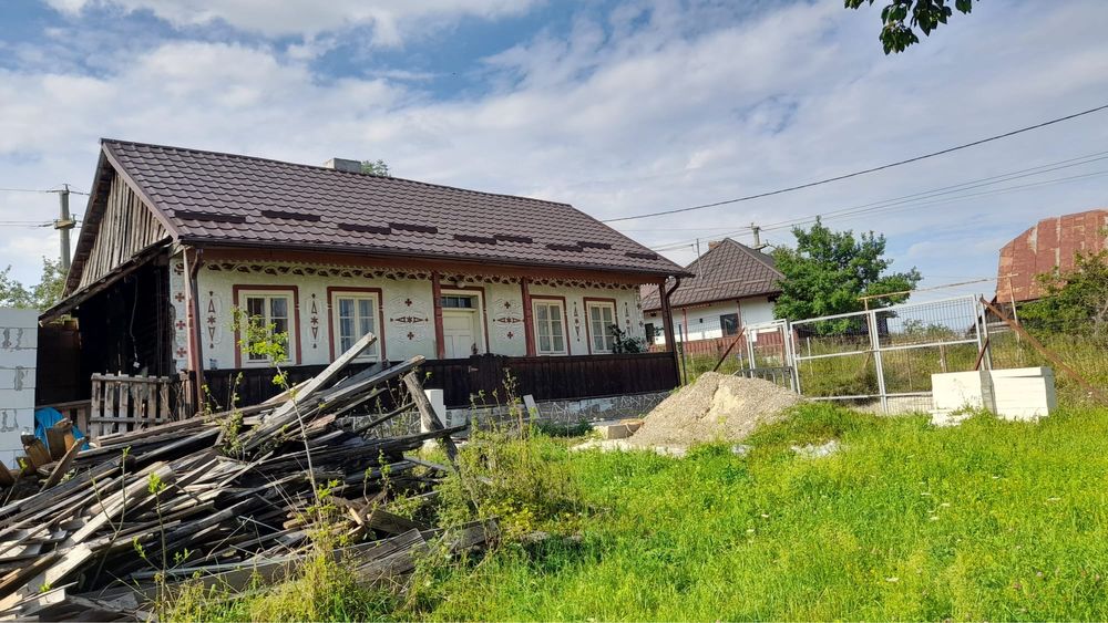 Vand casa comuna sat Ciprian Porumbescu Suceava