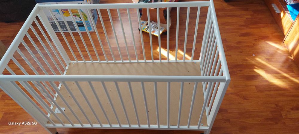 Patut Ikea cu accesorii