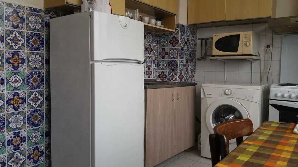 Дава се под наем Двустаен апартамент в Бургас, Лазур - 70 кв.м за 375 € - Снимка #3