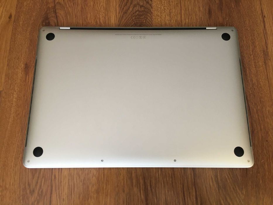 15 Apple MacBook Pro Mid 2017 16GB RAM/512GB SSD/Radeon 560 4GB/Бат 6ч