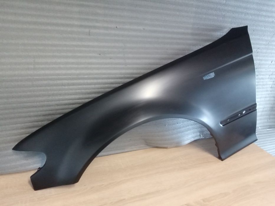 Aripa fata stanga/dreapta BMW seria 3 E46 Facelift 2002-2005