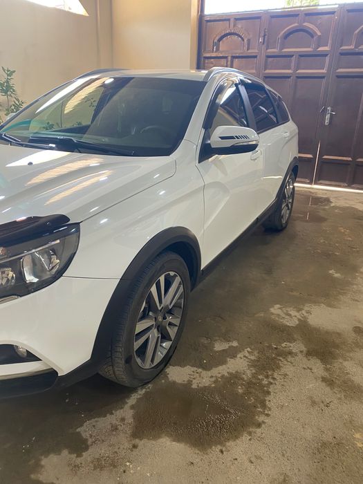 Лада Веста св кросс