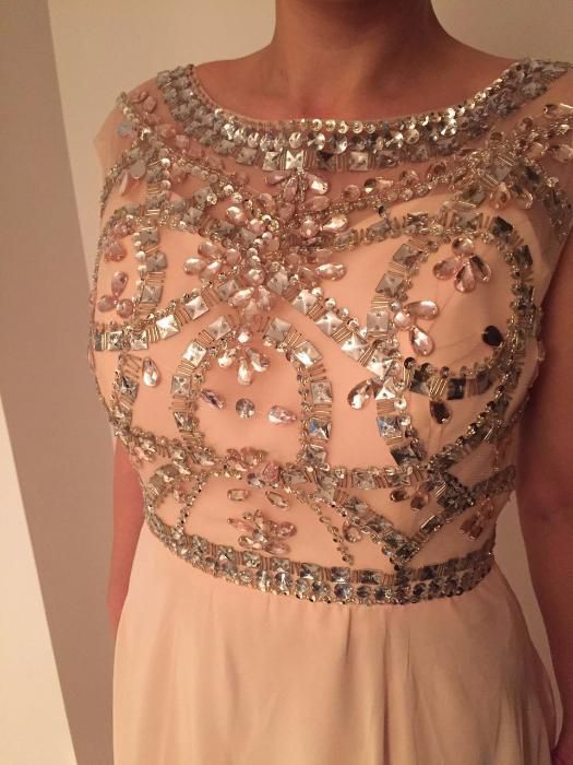 Vand rochie din matase noua