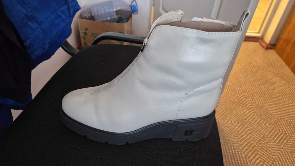 Продается сапоги