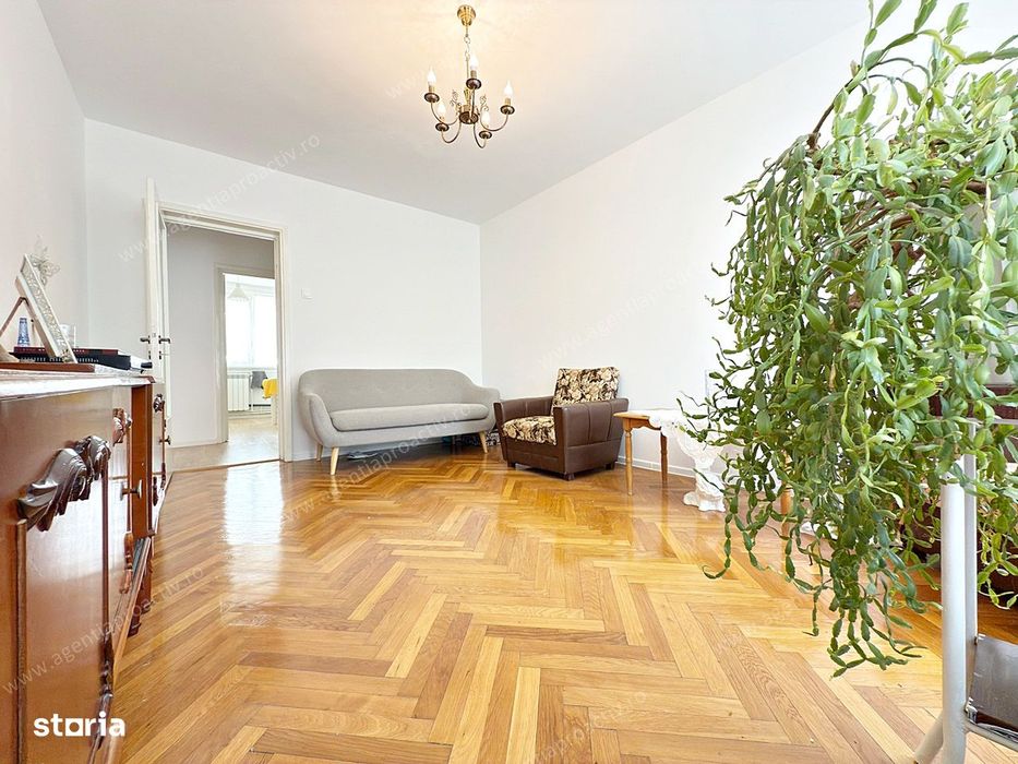 Apartament 3 camere decomandat – Țiglina 1, Galați.