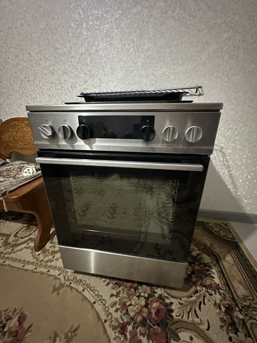 Продается эл.плита с духовкой