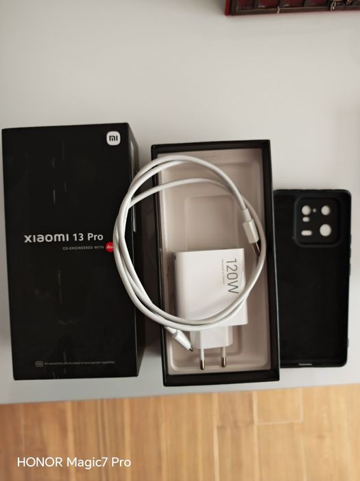 Vând Xiaomi 13 Pro