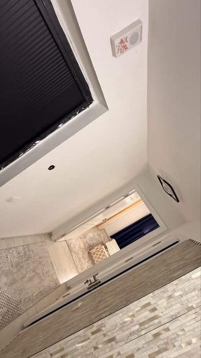 Parkentsoyda 38 kvadratlik uy sotiladi minus 1 etaj mebelllari bilan