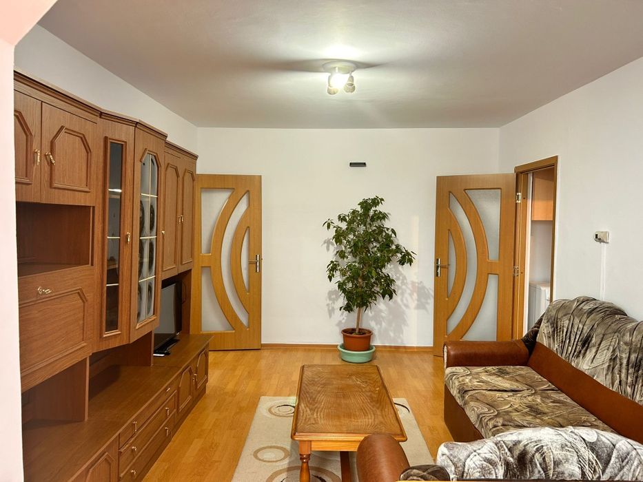 Proprietar, inchiriez apartament cu 2 camere