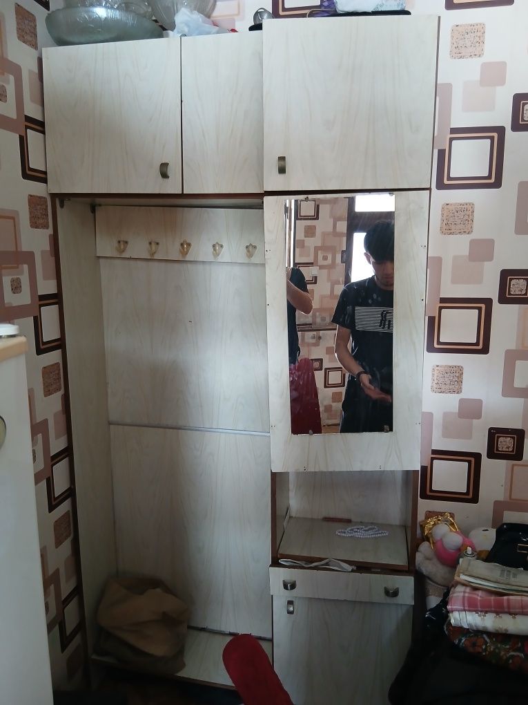 Вешалка для прихожи б/у