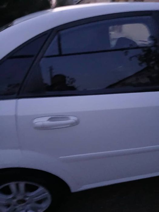 Lacetti  автомобили  сотилади