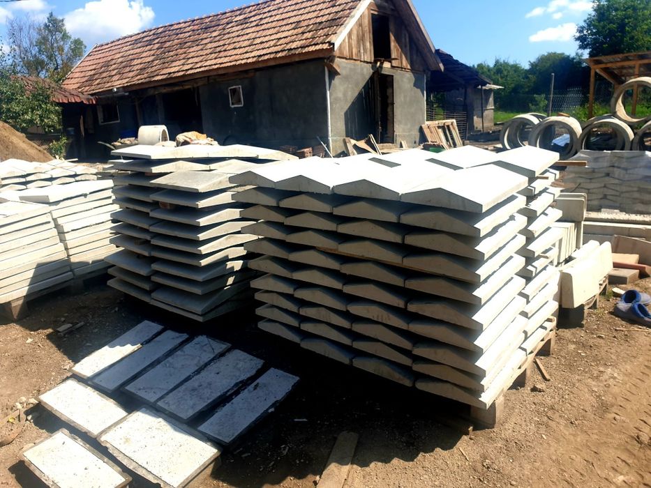 Capace de gard/palarii/coame