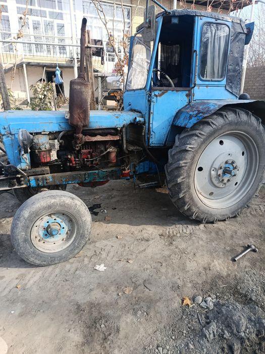 Tiraktor 28 sotiladi