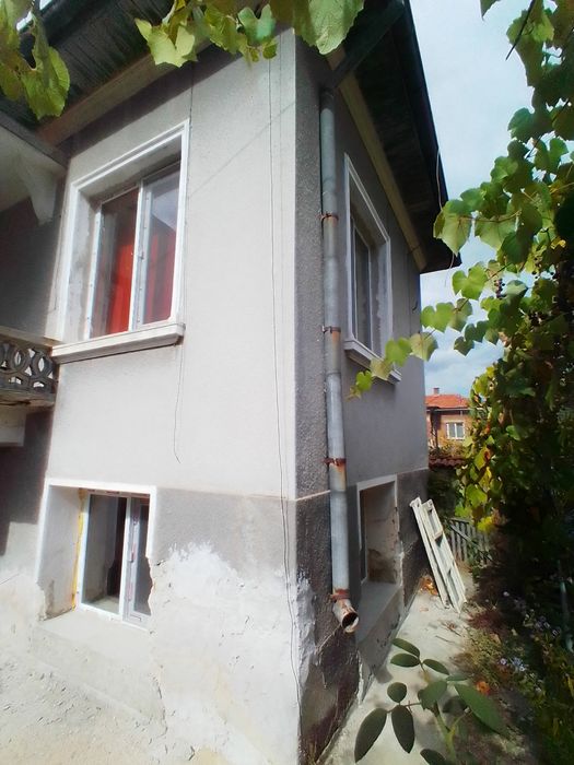 Продава се Къща в с. Каравелово, Област Пловдив - 534 кв.м за 53 €/кв.м - Снимка #1