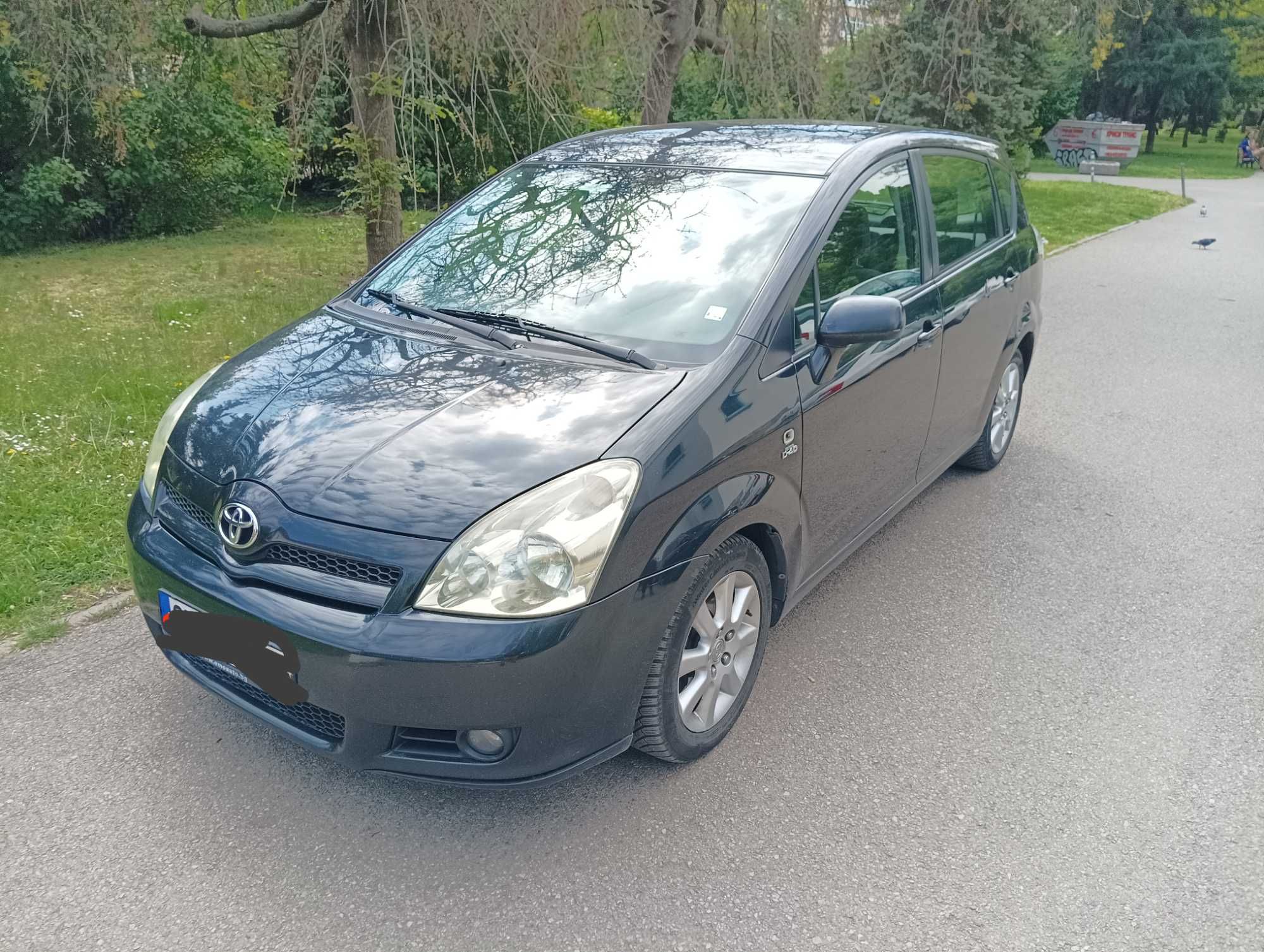 ПРОДАВА СЕ ( Toyota Corolla Verso )