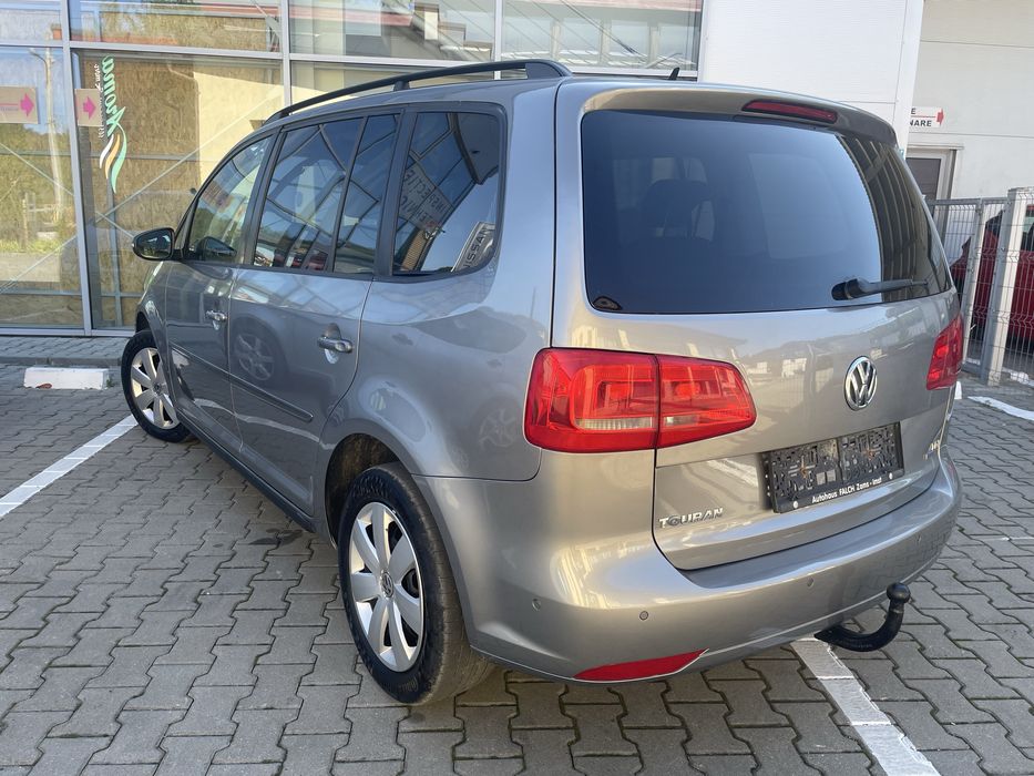 Volkswagen Touran-Climatronic-Tempomat-Parcheaza singura !