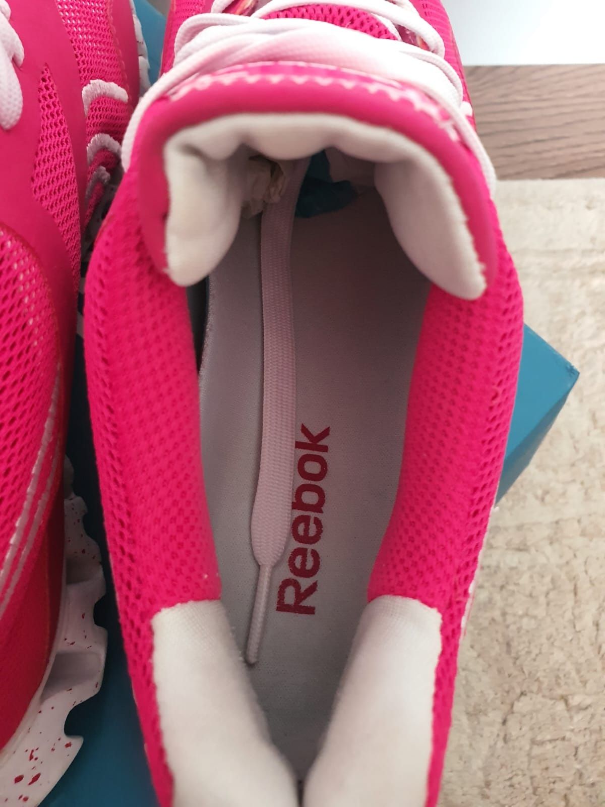 Adidas Reebok  în stare foarte bună nu au defect număr 37