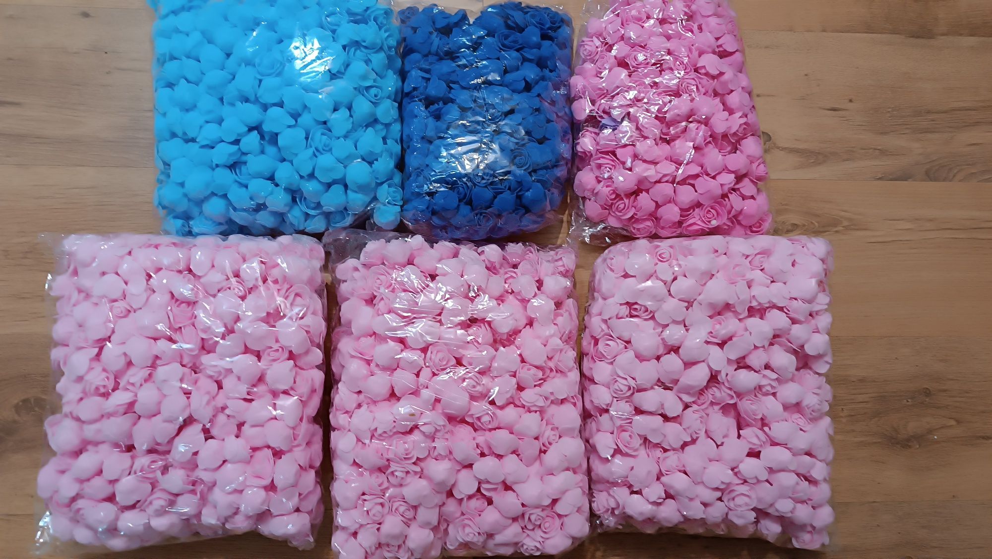 Комплект от рози от фоам