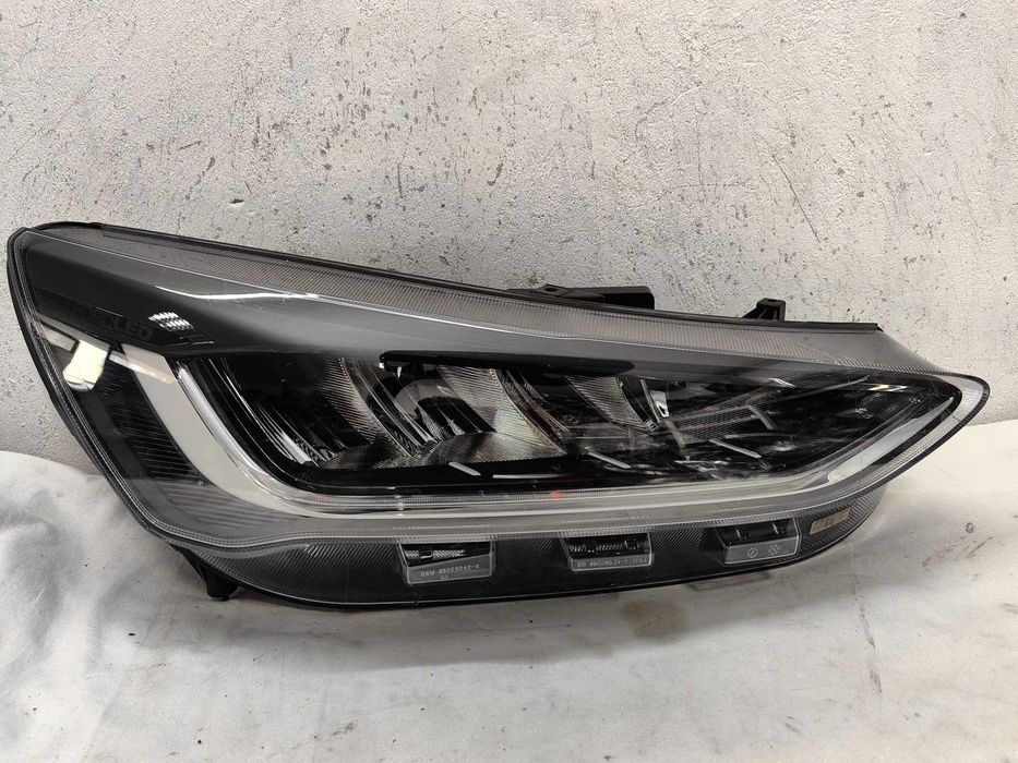 Оригинален фар Форд Фокус  Ford Focus Led