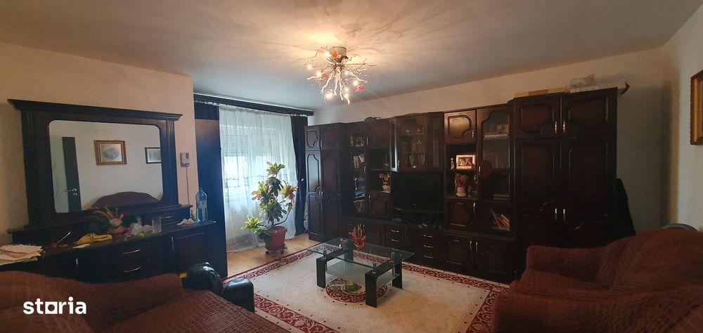 Apartament cu 3 camere, balcon, George Enescu