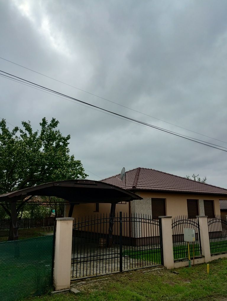 Casă individuală de vanzare! Ghiroda.