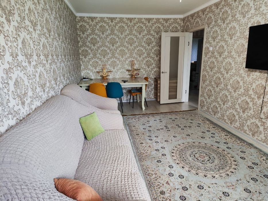 3 комн квартира Строитель