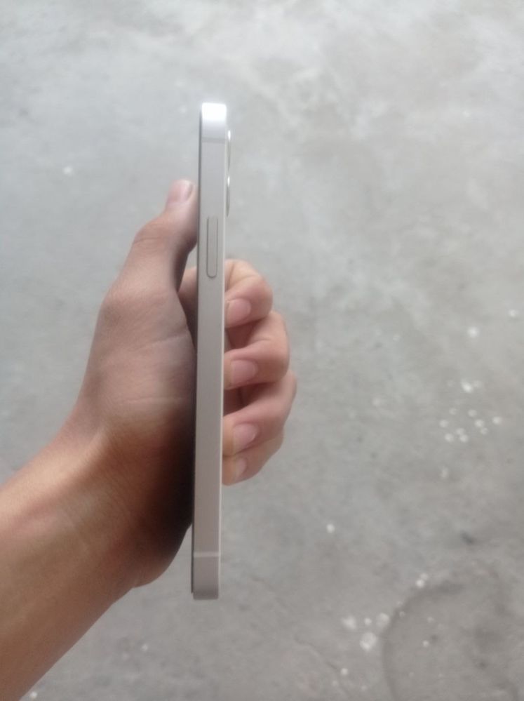 Iphone 12 ideal.
