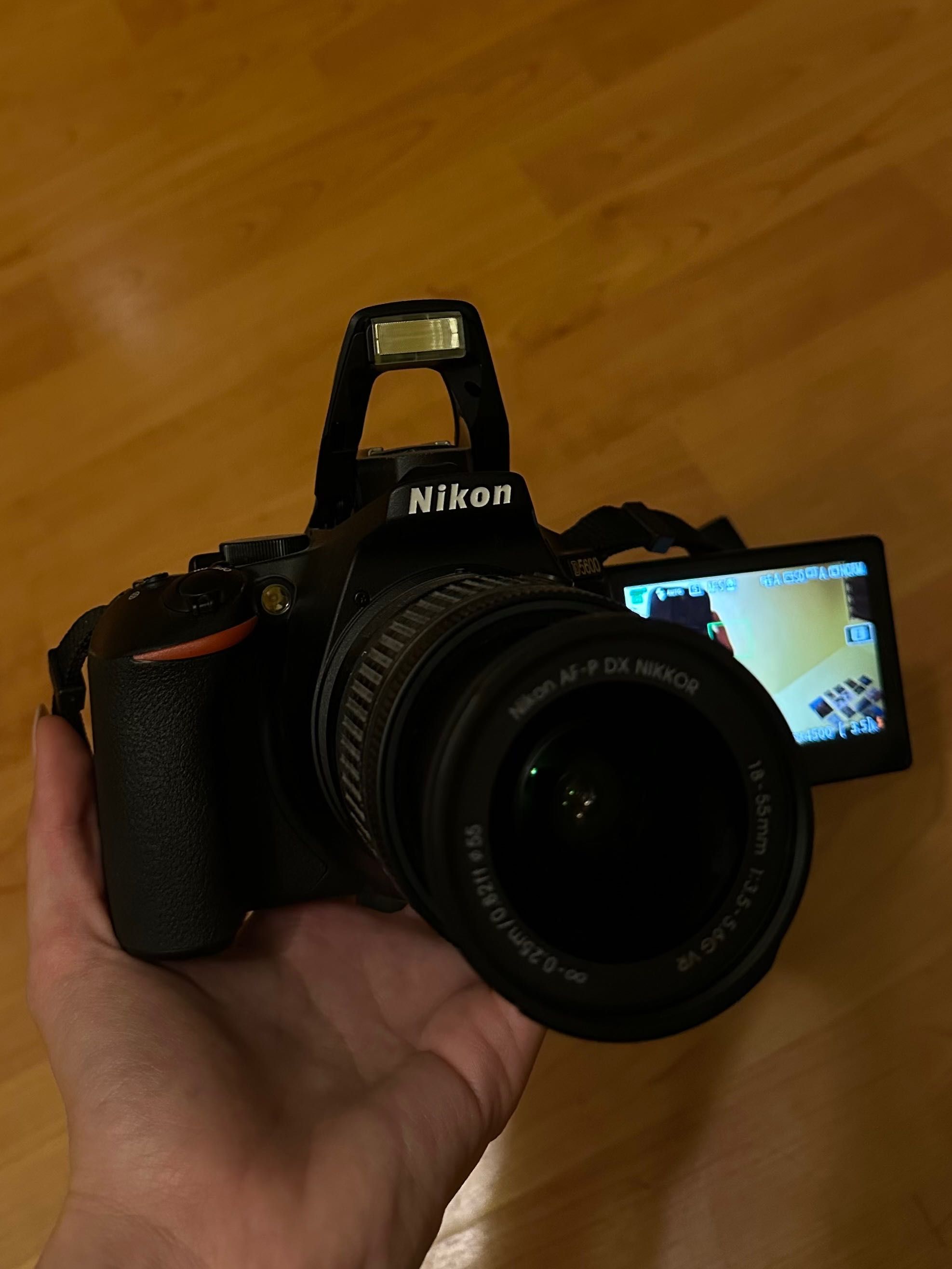 Nikon D5600 AF-P DX NIKKOR 18-55 mm VR Kit