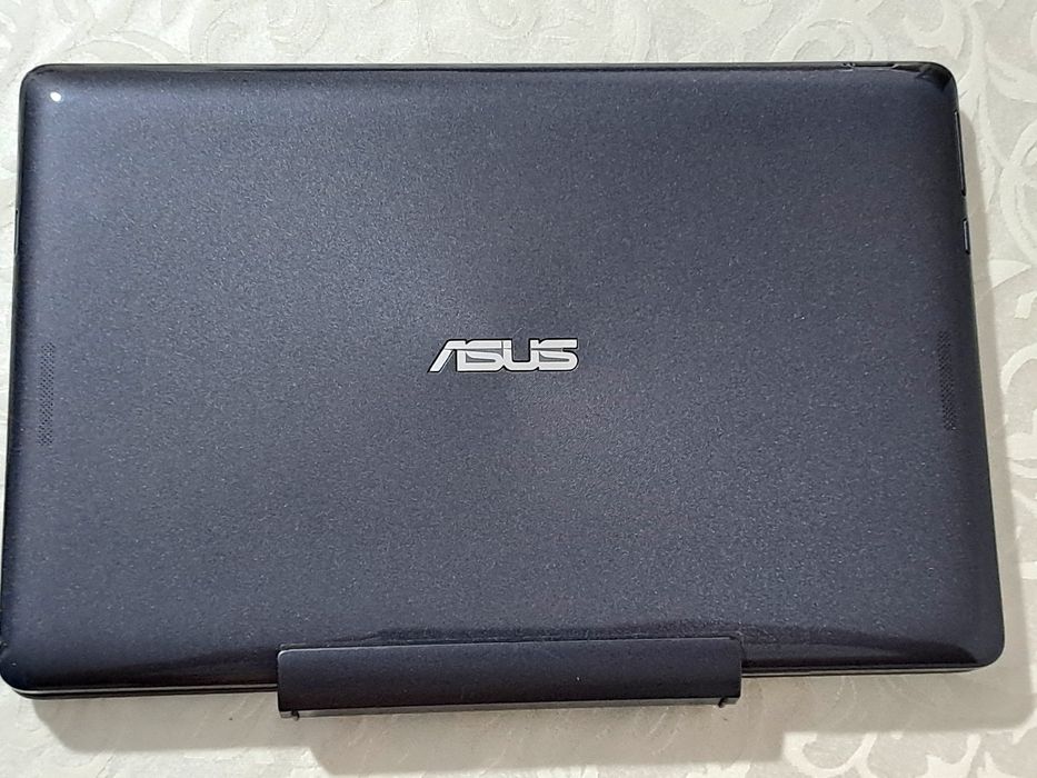 Продается трансформер 2в1 сенсорный нетбук-планшет Asus/ОЗУ2Gb/SSD32Gb