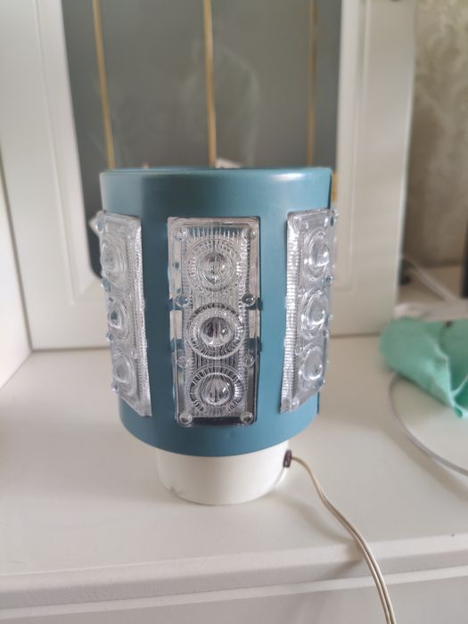Светильник продам