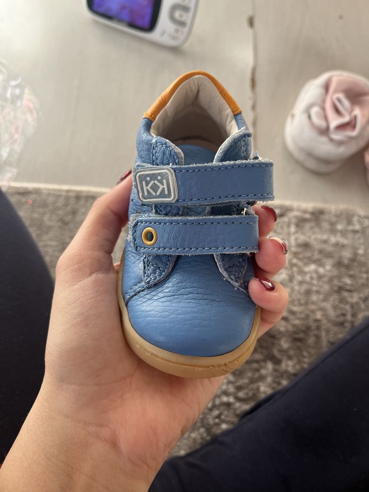 Бебешки обувки на ,, Колев и Колев” и ,,Adidas”