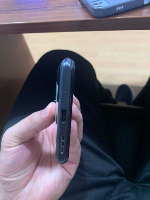 Poco M3 Pro 5G 4\64 идеальное состояние