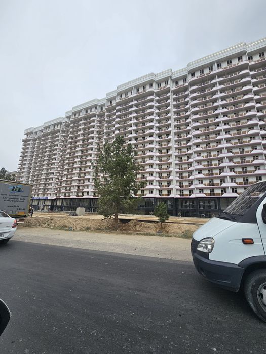 Продаётся квартира Новостроенным доме "Хон сарой"