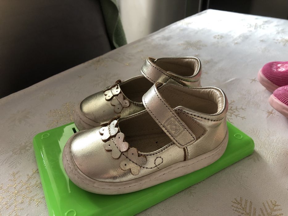 Невероятни бебешки обувки Колев и Колев