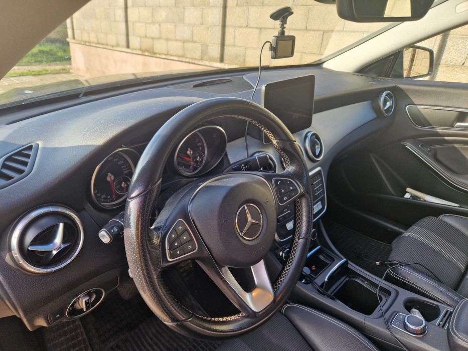 Proprietar vand Mercedes Benz CLA180