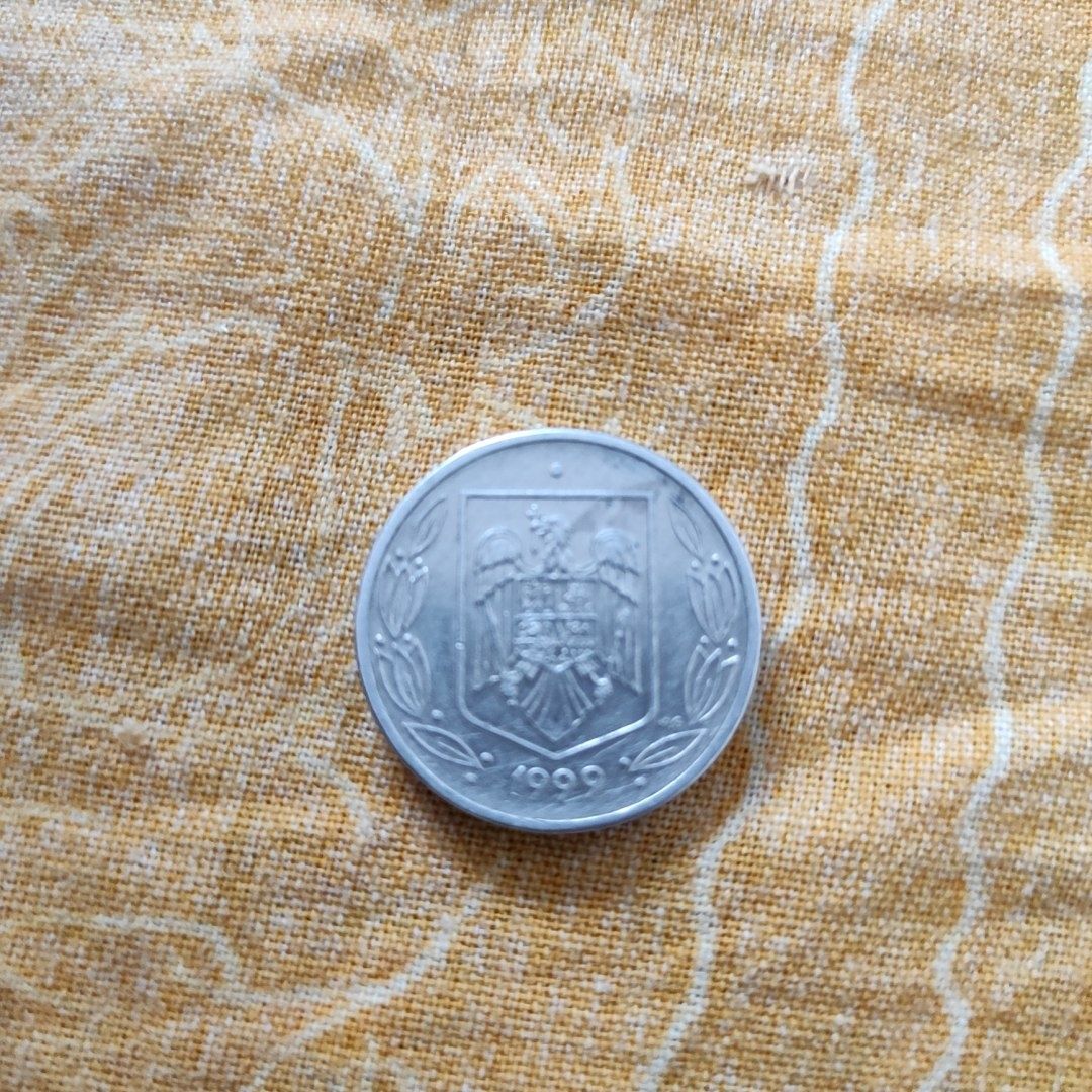 Vând moneda vechi