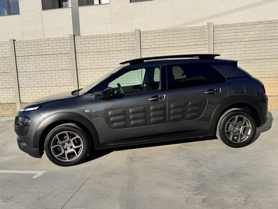 Citroën C4 Cactus Automat  1.2 e-VTi Shine