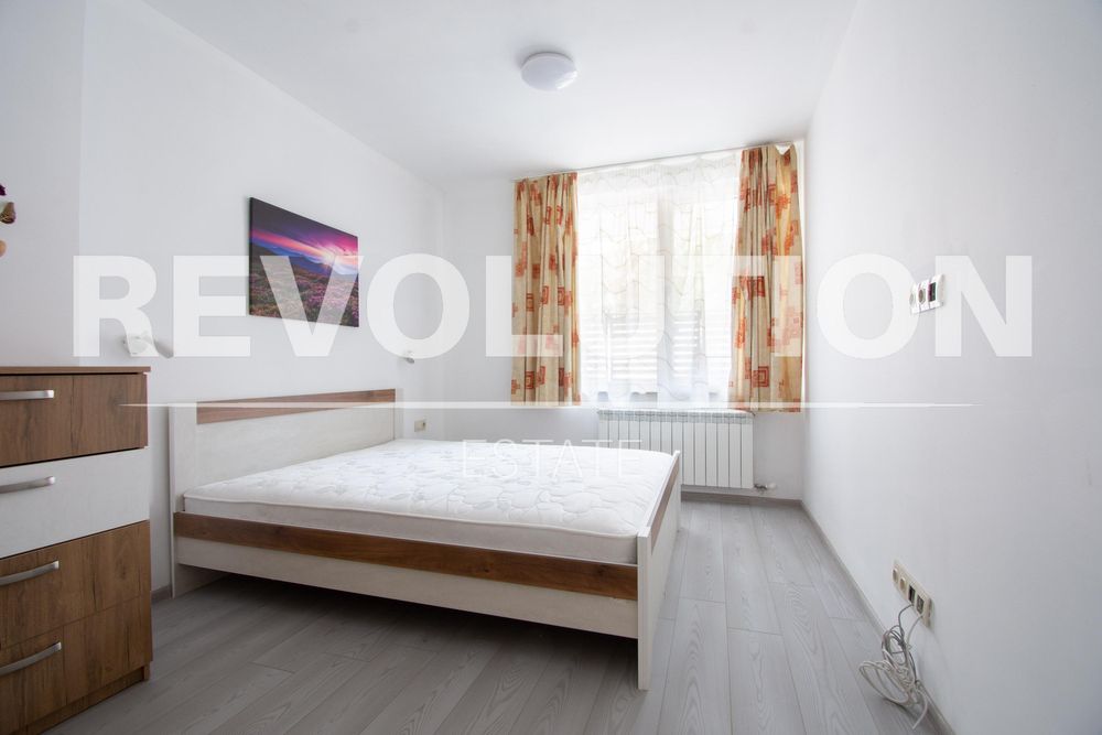 Дава се под наем Тристаен апартамент в София, Витоша - 94 кв.м за 715 € - Снимка #4