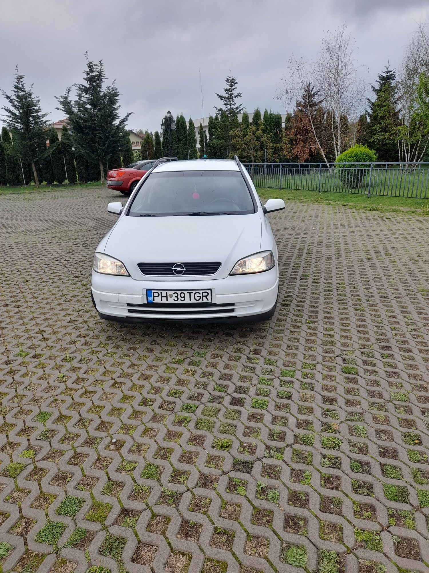 Vând Opel astra g